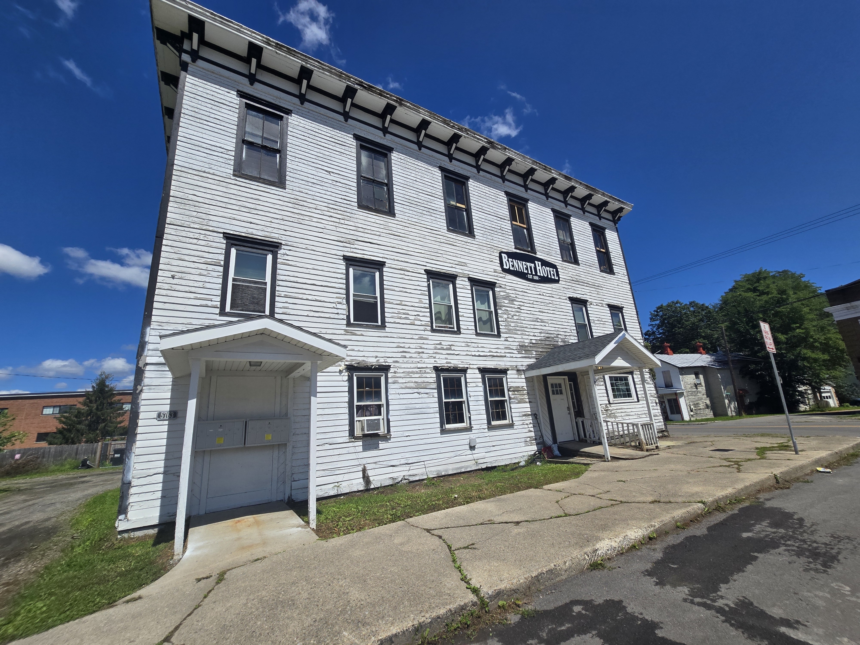 Property main image